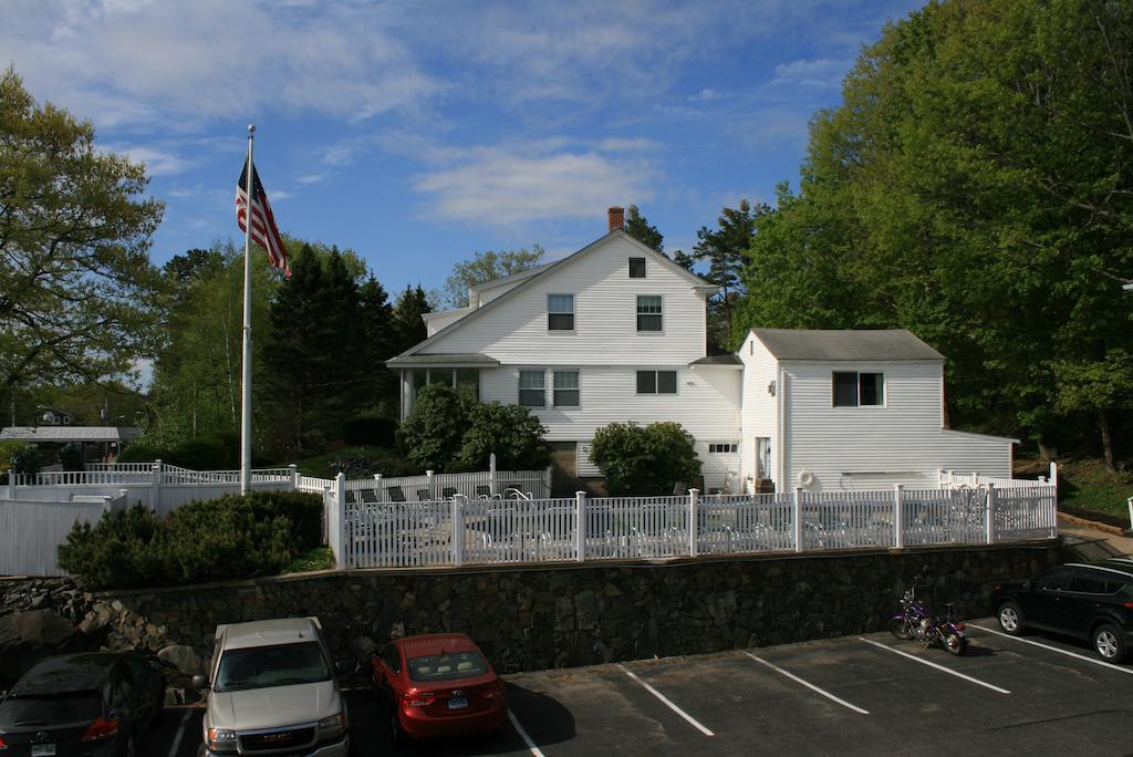 Sea View Motel 3*