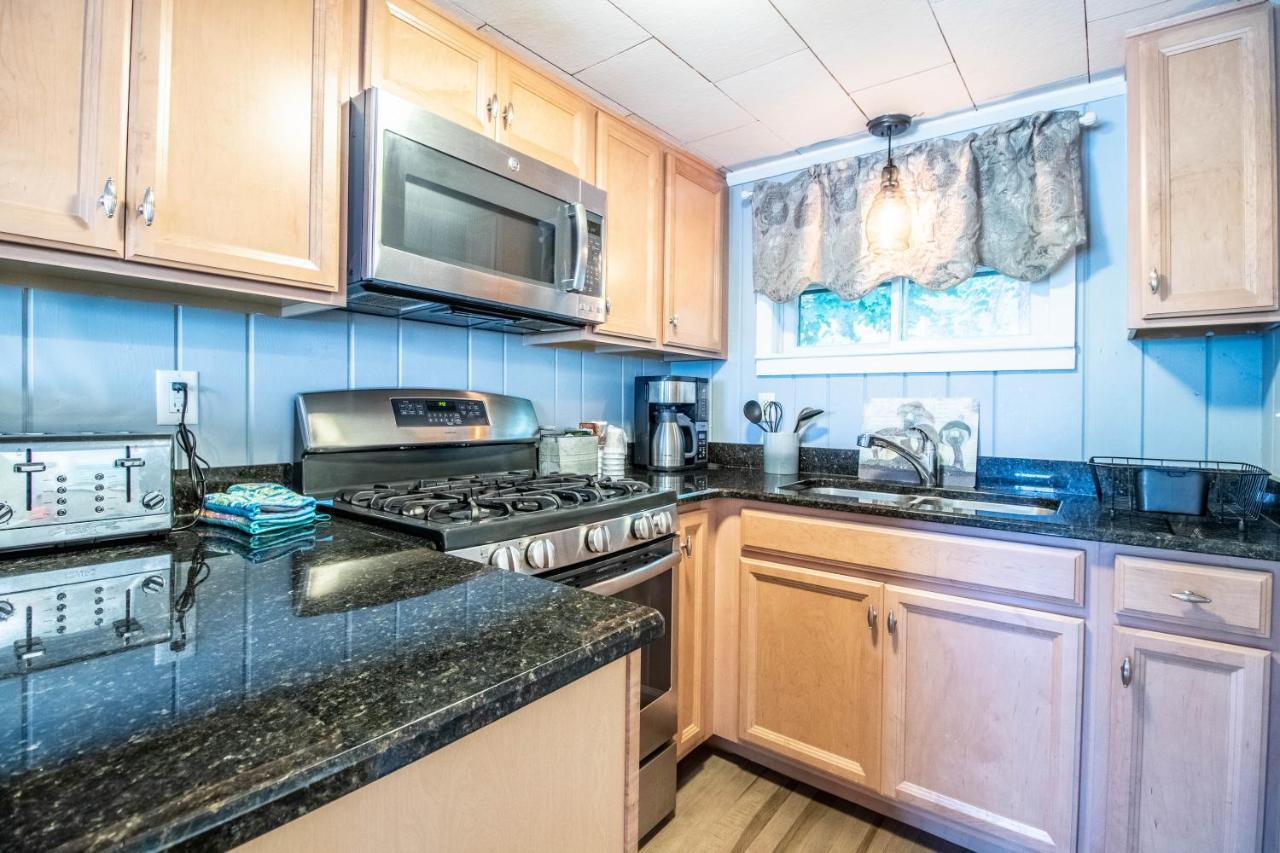 Sea View Motel 3*
